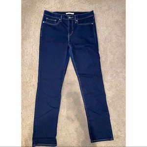 Levi’s Jeans | 312 Shaping Slim